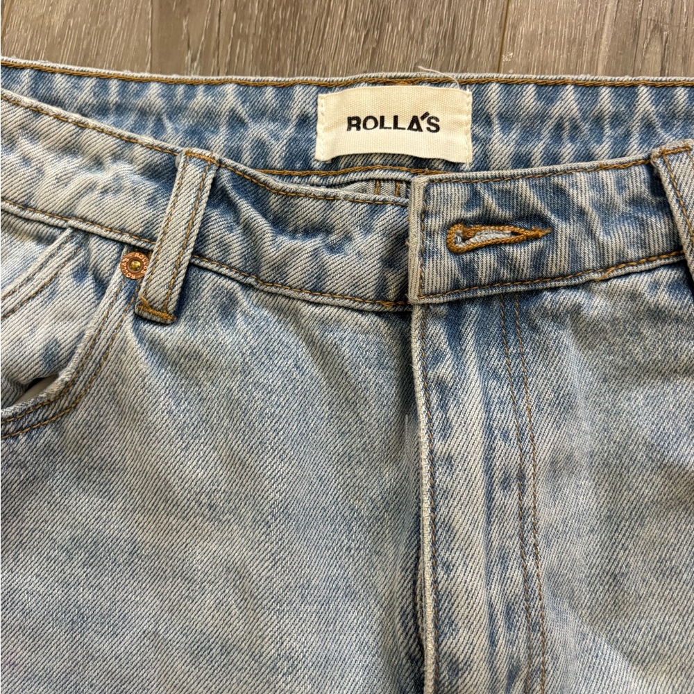 Rolla's Blue Relaxed Jeans with Classic Denim Style